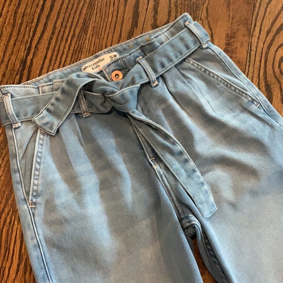 Abercrombie Kids Paperbag Waist Jeans - Picture 3 of 6